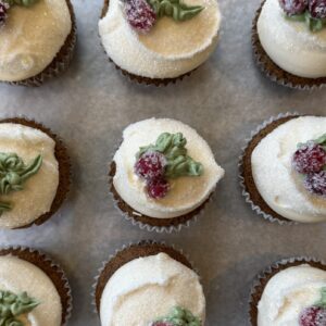 WINTERBERRY CUPCAKES